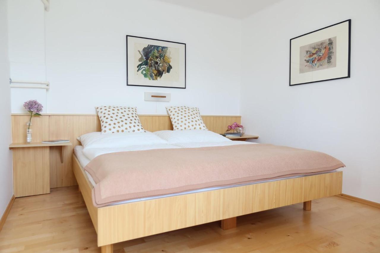 Kronig Apartment